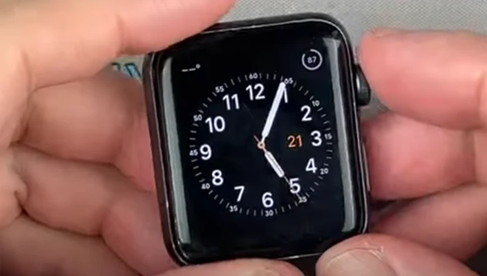 Замена батареи Apple Watch 2 Шаг 8