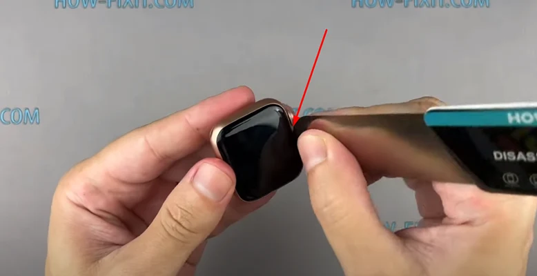 Замена батареи Apple Watch 6 шаг 3