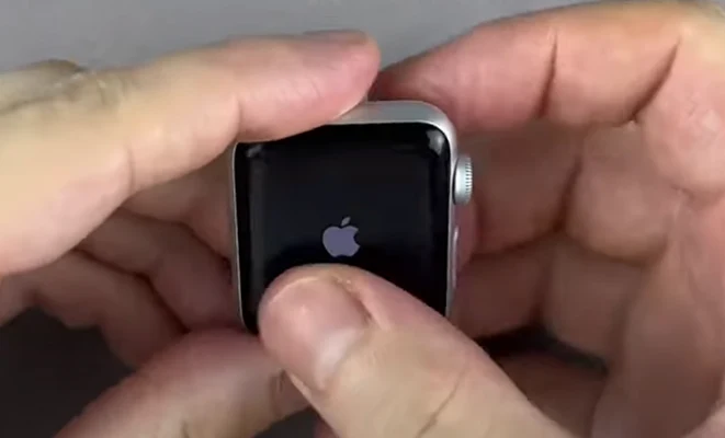 Apple Watch 3 замена вибромотора Шаг 6