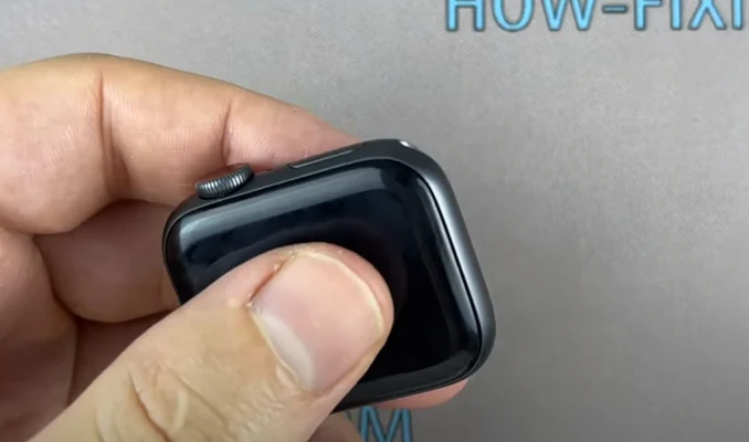 Apple Watch 4 замена вибромотора Шаг 1