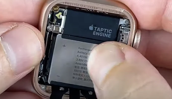 Apple Watch 5 замена батареи Шаг 9