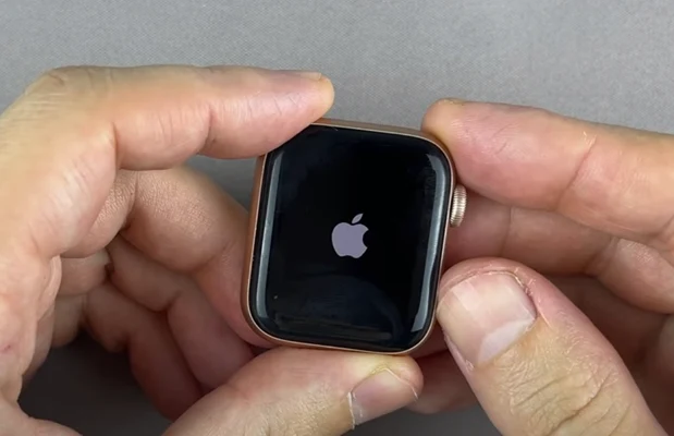 Apple Watch 5 замена корпуса Шаг 1