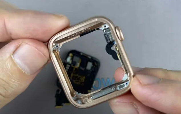 Apple Watch 5 замена корпуса Шаг 10