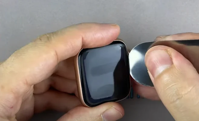 Apple Watch 5 замена корпуса Шаг 2