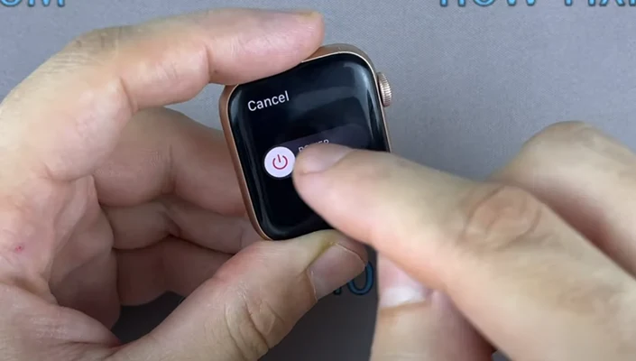 Apple Watch SE замена динамика Шаг 1