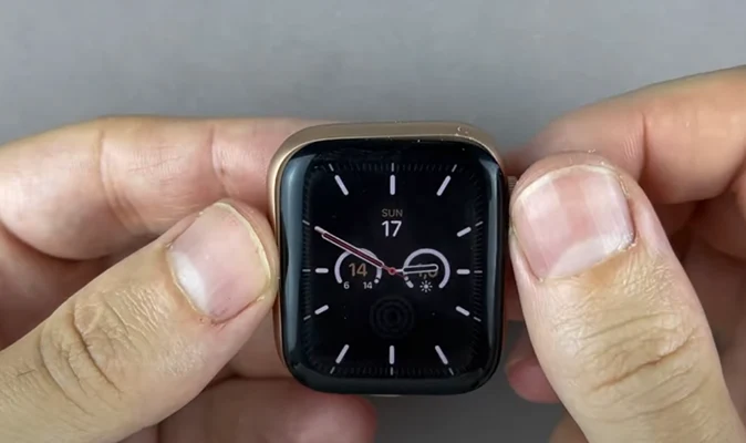 Apple Watch SE замена динамика Шаг 17