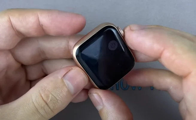 Apple Watch SE замена экрана Шаг 1