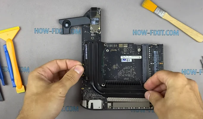 Чистка Apple Mac Mini 2011-2012 Шаг 11