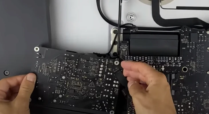 iMac A1419 (27 дюймов) Замена блока питания Шаг