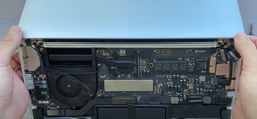 MacBook Pro 13 A1502 Замена экрана