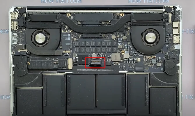 MacBook Pro 15 Замена вентилятора Шаг 3