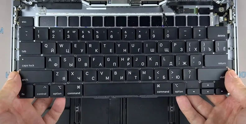MacBook Pro 16 Замена клавиатуры Шаг 6