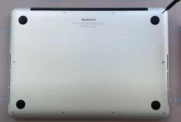 SSD в MacBook Pro 13 Шаг 1