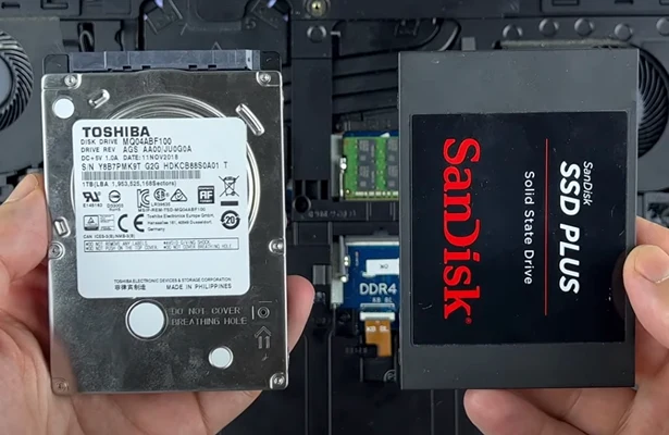 Установка SSD Alienware 15 R4 Шаг 6