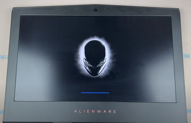 Замена материнской платы Alienware 15 R4 Шаг 10