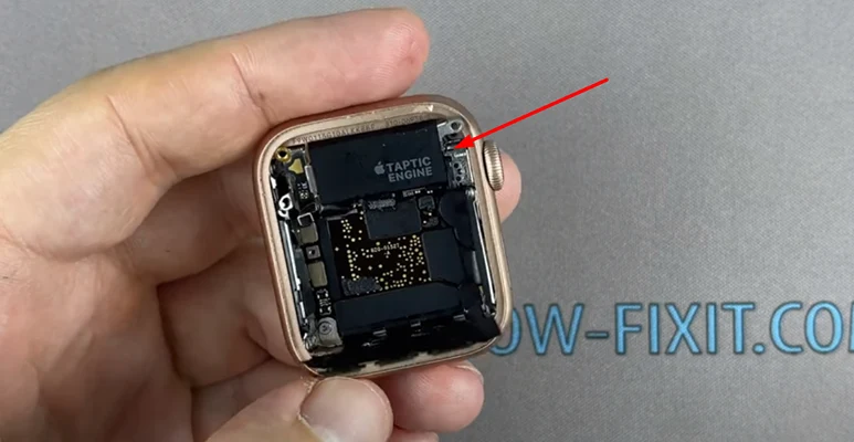 Замена стекла Apple Watch 5 Шаг 9