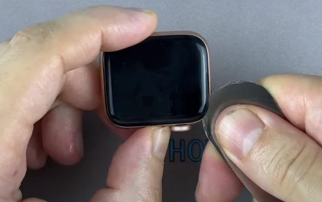 Замена стекла Apple Watch SE Шаг 3