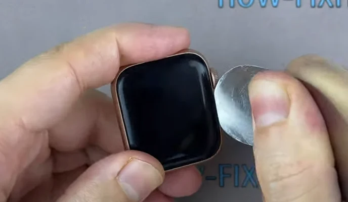 Замена вибромотора Apple Watch SE Шаг 2