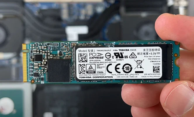 M2 SSD Dell XPS 9550 Шаг 5