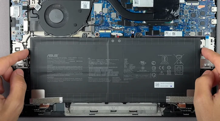 Замена батареи Asus ZenBook 14 UX425E Шаг 6