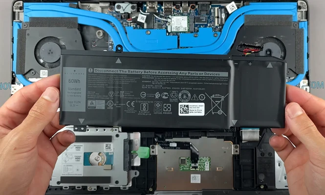 Замена батареи Dell G7 7790