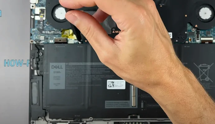 Замена батареи Dell XPS 13 7390 Шаг 6