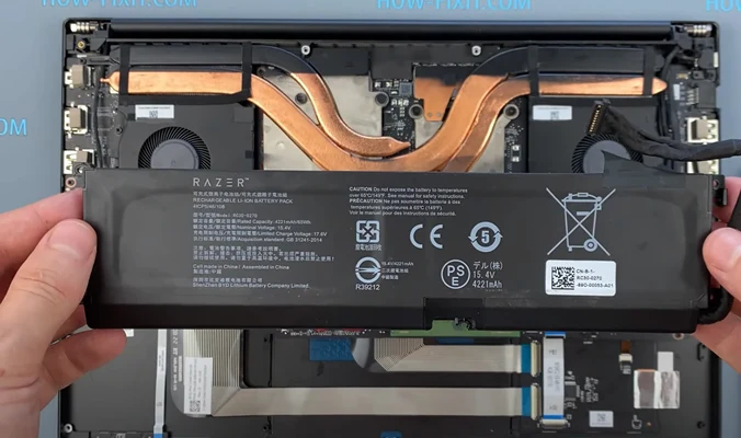 Замена батареи Razer Blade 15 2018