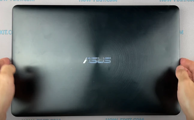 Замена крышки Asus ZenBook Pro UX550VE Шаг 11