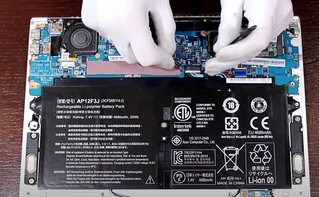 SSD Acer Aspire S7 Шаг 3