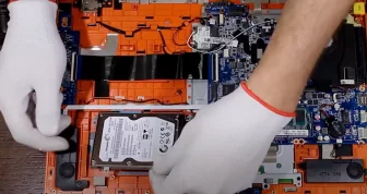 Обновление ноутбука Lenovo Flex 15: замена HDD шаг за шагом
